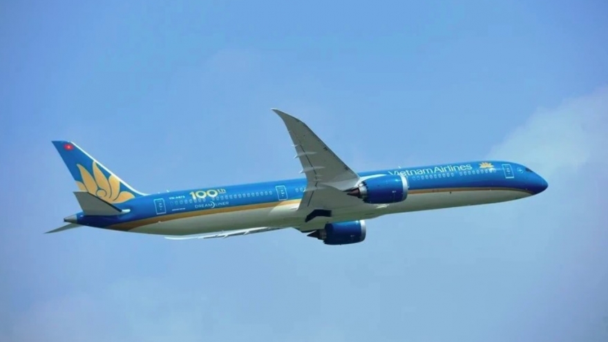 Vietnam Airlines takes off to world’s largest airport in China